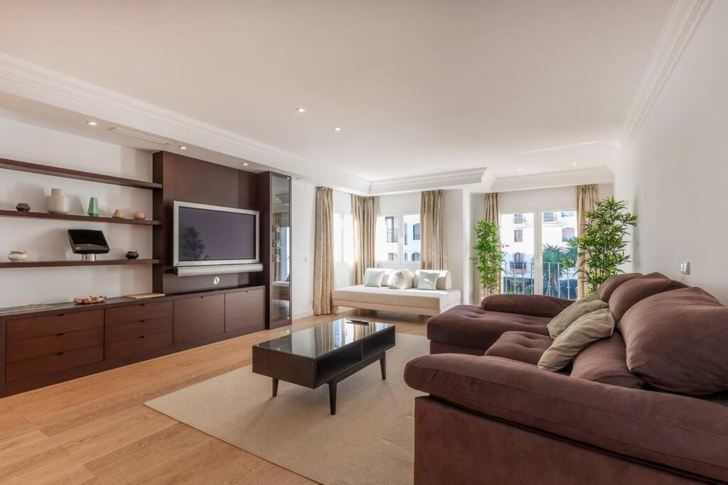 Bright Elegant 3Bdr Apartment In Puerto Banus ماربيا المظهر الخارجي الصورة